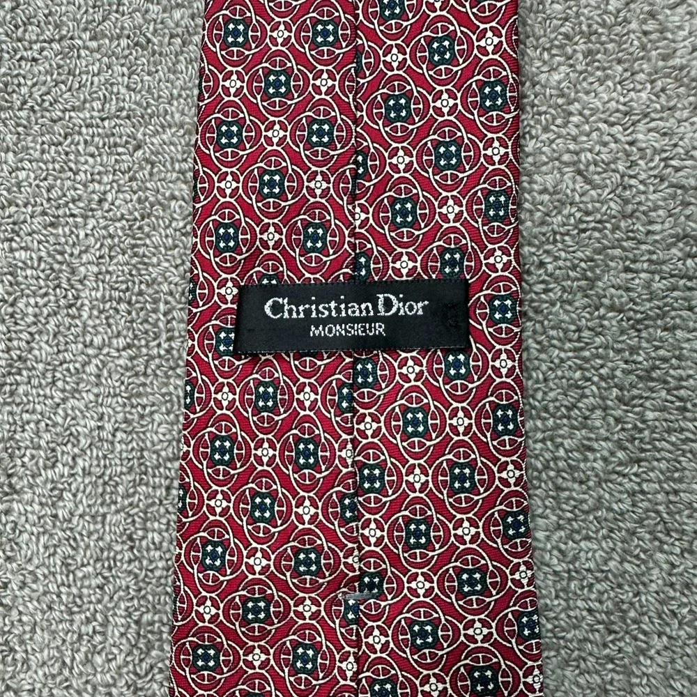 Christian Dior Monsieur Red Silk Geometric Medallion Necktie Made in USA Italy